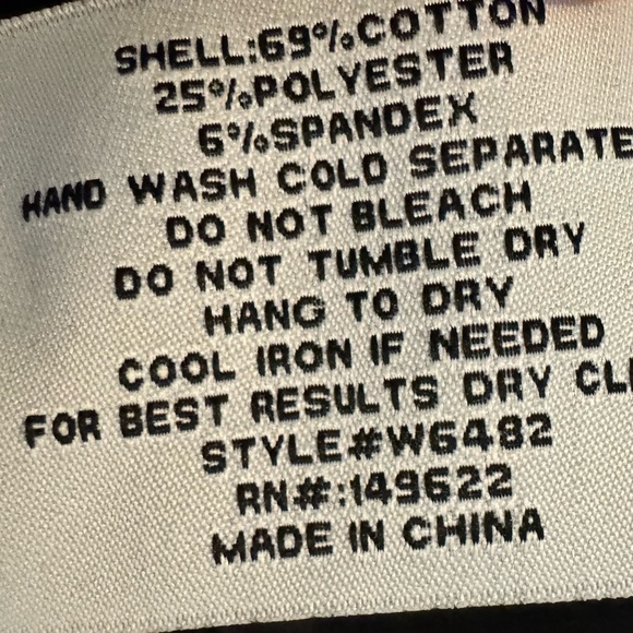 Walter Baker NWOT Sz XL Bethany LS Top with padded shoulders - Picture 6 of 6